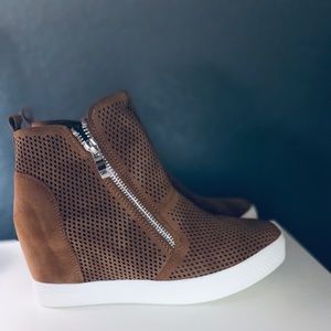 NWOB Brown perforated wedge ankle booties
